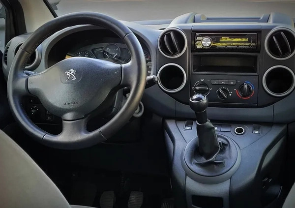 Peugeot Partner cena 23000 przebieg: 250000, rok produkcji 2014 z Otwock małe 67